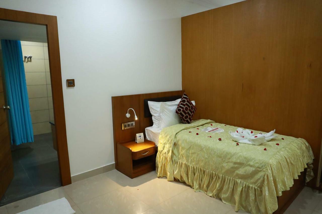 Hotel Rohini International Kallār Eksteriør billede