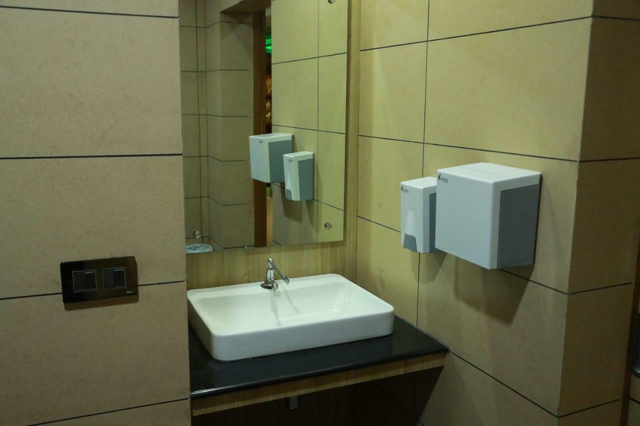 Hotel Rohini International Kallār Eksteriør billede
